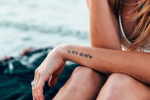Tattoo shop. Tattoo's zijn van alle tijden, maar toch wordt het steeds normaler om ze te laten zetten. Maar aangezien je levenslangs aan het kunstwerk op je lichaam vastzit, is het een beslissing waar je goed over na moet denken. Én waar je je goed over moet laten adviseren. Dus, ben jij van plan om binnenkort je eerste (of je volgende) tattoo te laten zetten, dan gaat dit artikel goed van pas komen. Hierbij 8 betrouwbare tattoo shops in Amsterdam. Tattoo shops Amsterdam.